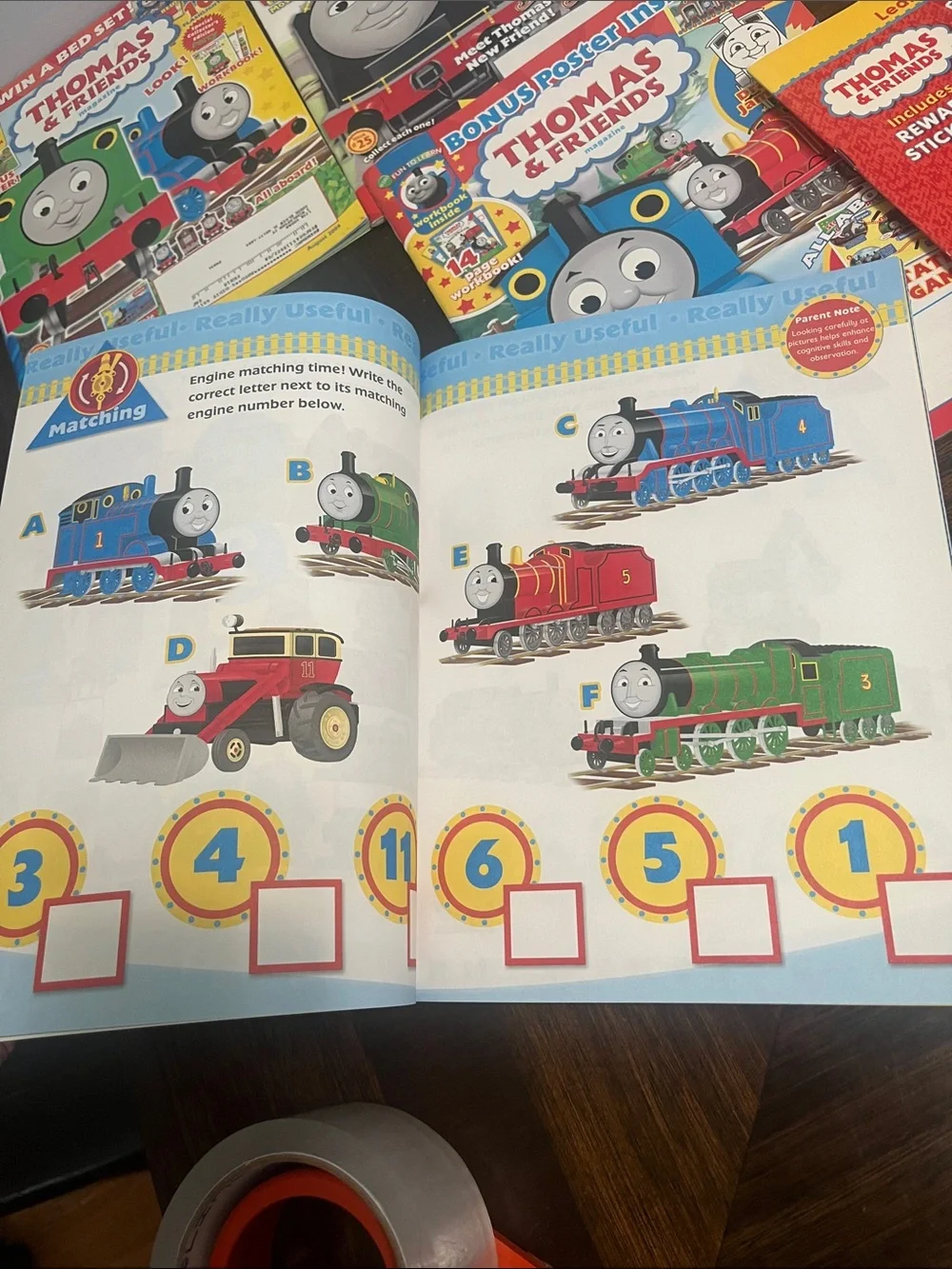 Thomas & Friends lot of 5 magazines 2009-2010 unused  train Thomas